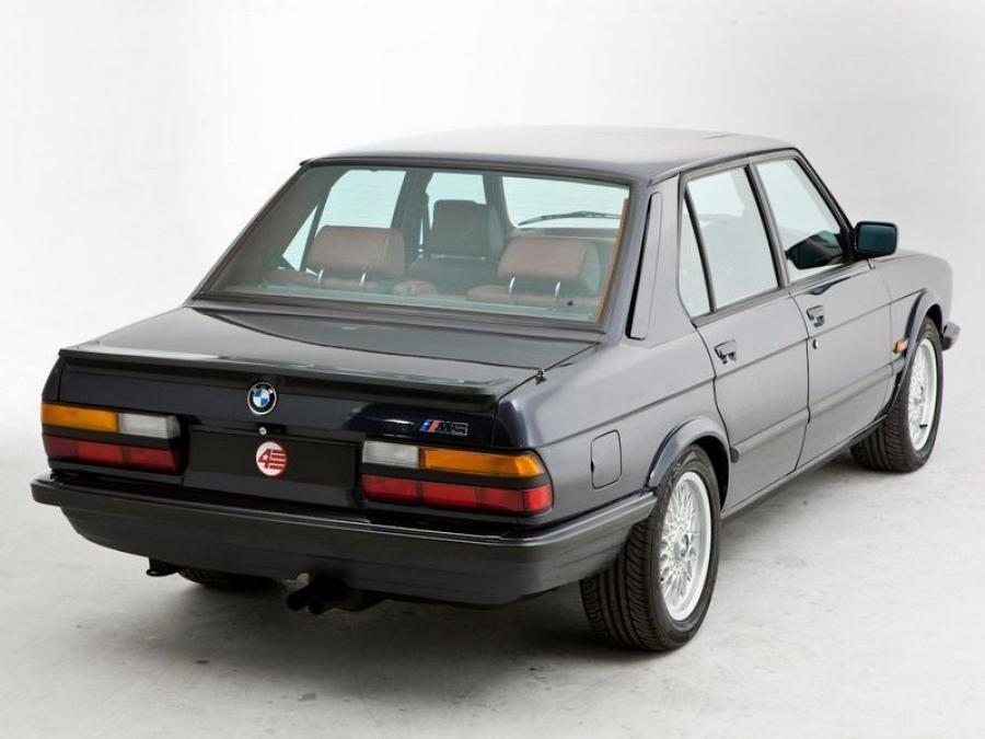  BMW M5 1986 года  (UK) (фото 9 из 11)